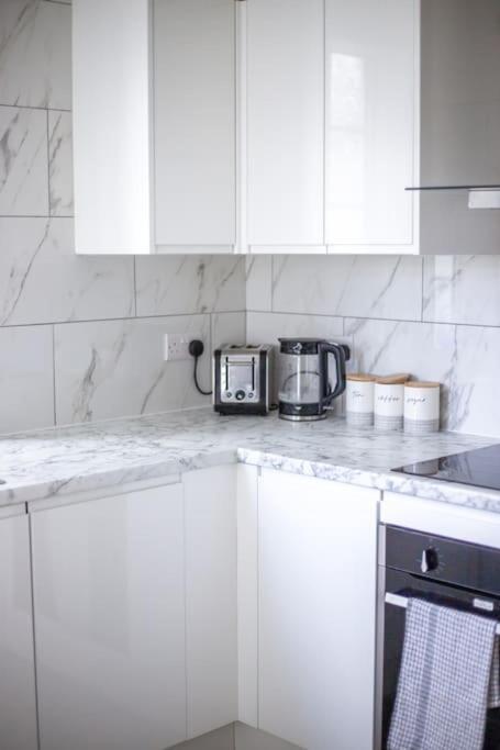 Coastal Haven In Leigh-On-Sea Apartment Southend-on-Sea Exterior foto
