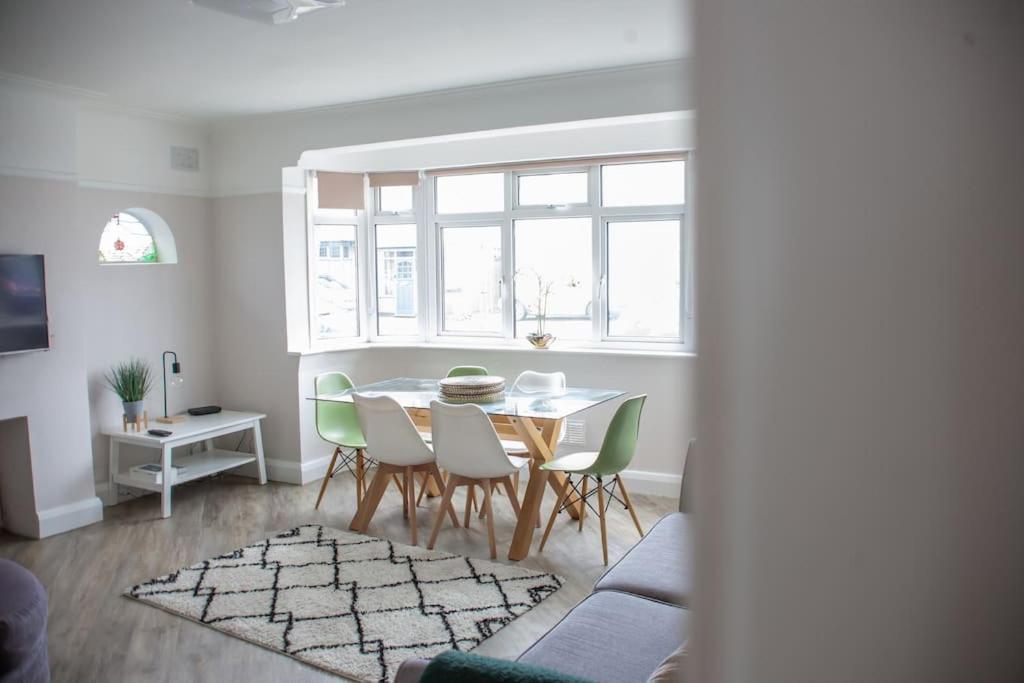 Coastal Haven In Leigh-On-Sea Apartment Southend-on-Sea Exterior foto